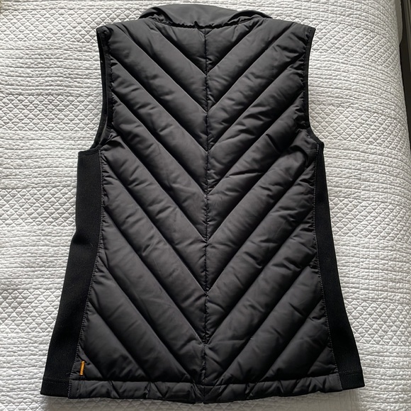 Lucy black vest - Picture 4 of 5